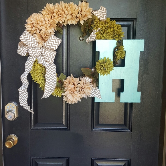 Meet your Posher Ambassador, Myesha - Picture 5 of 5